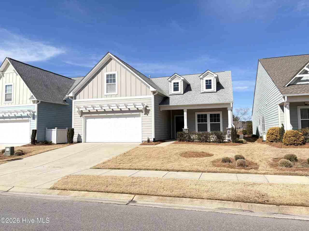 5872 Park W Circle - Photo 2 of 26