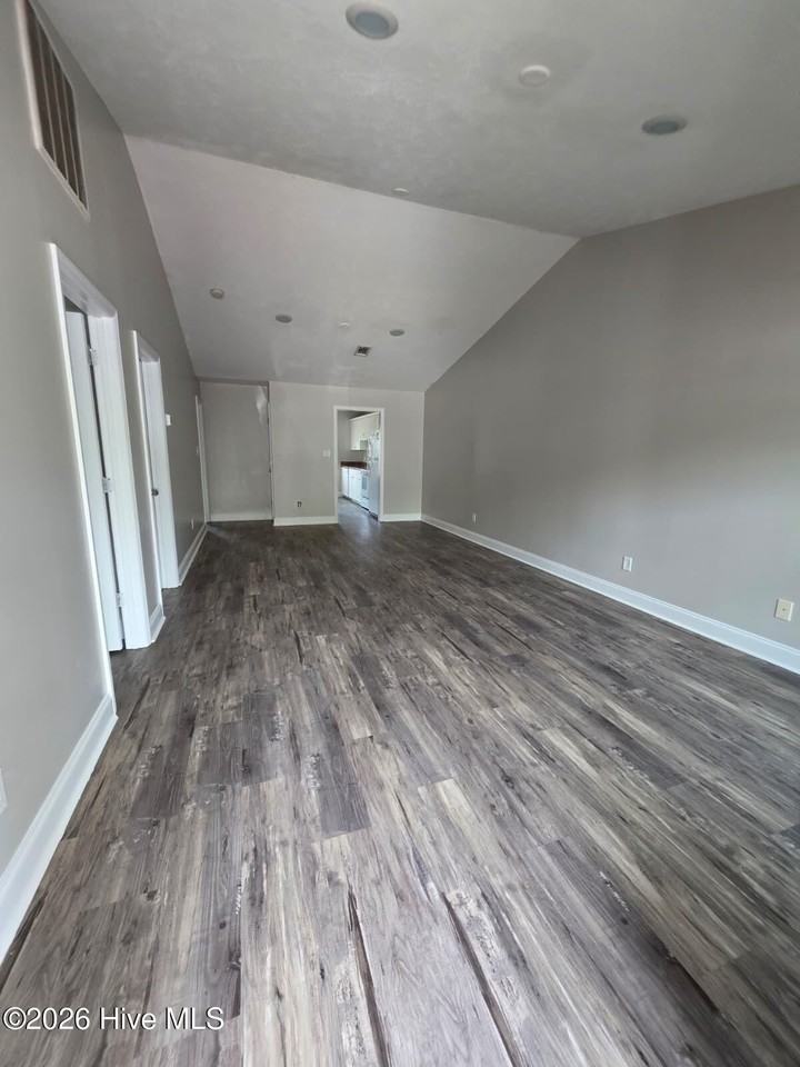 326 Browning Dr - Photo 2 of 8