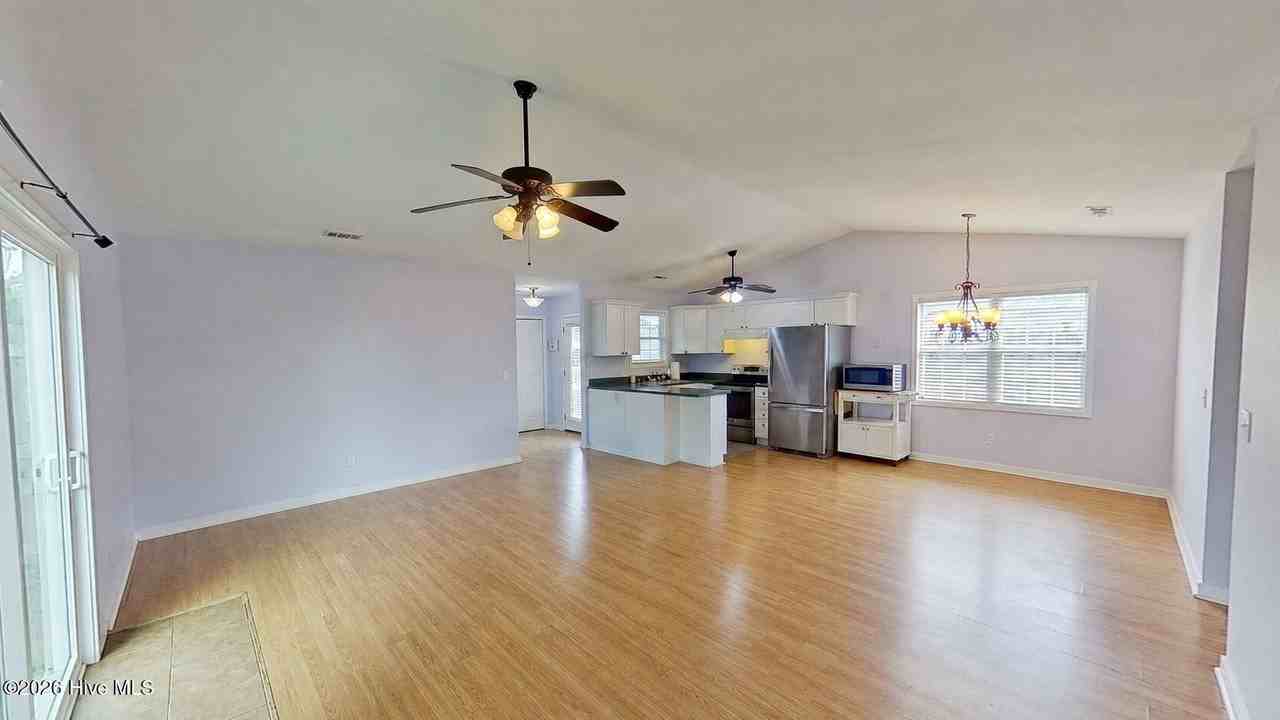 7410 Milan Ct - Photo 3 of 22