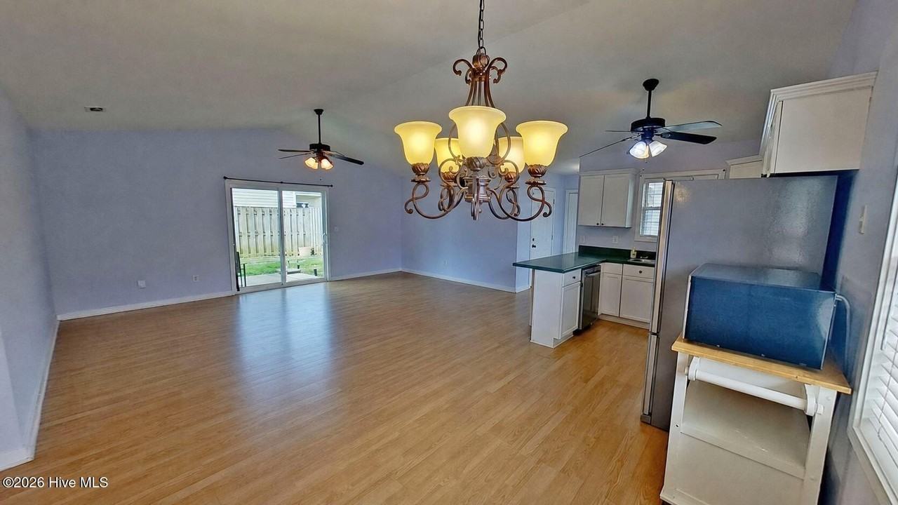 7410 Milan Ct - Photo 4 of 22