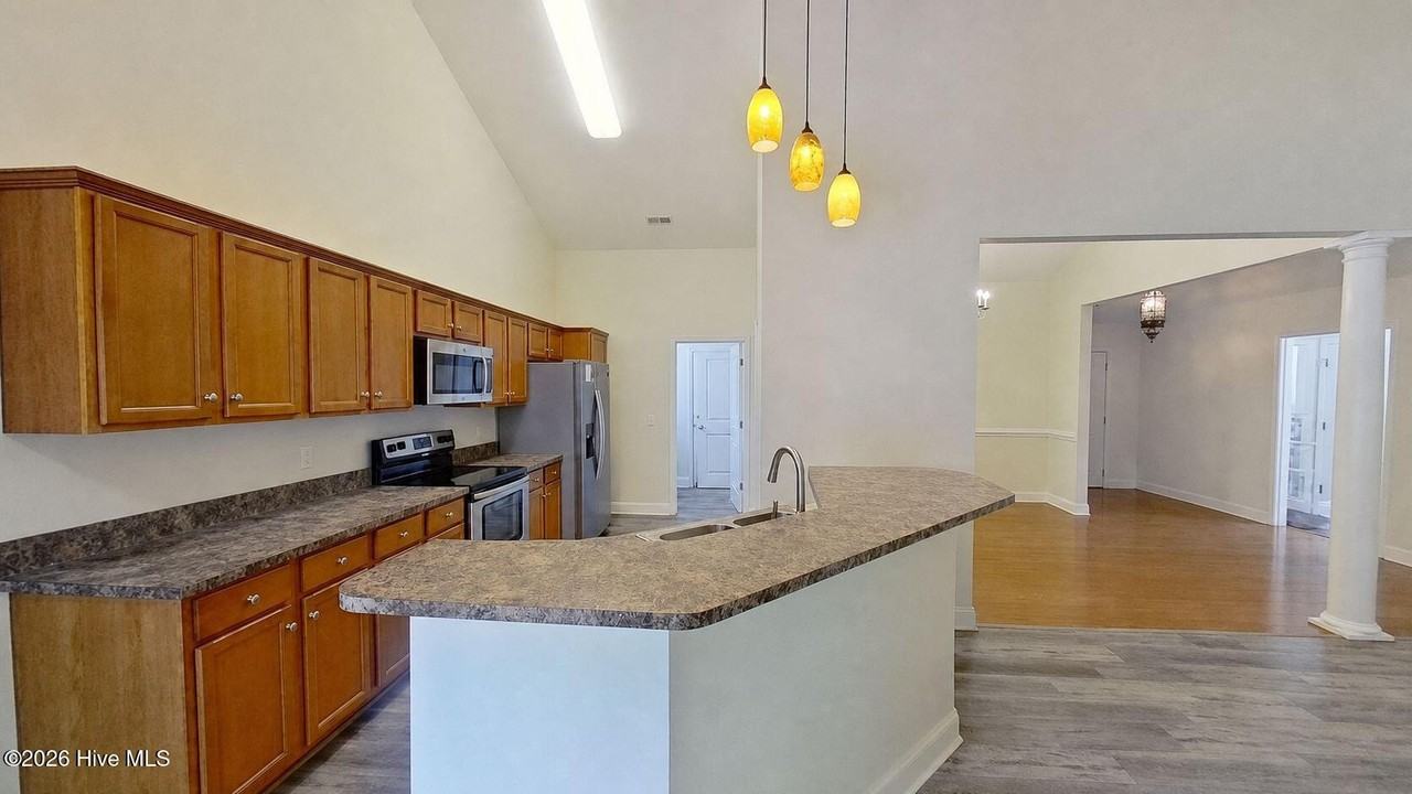 1734 Heatherstone Ln - Photo 5 of 29