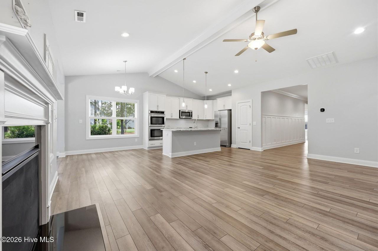 511 Pondpine Ln - Photo 7 of 50