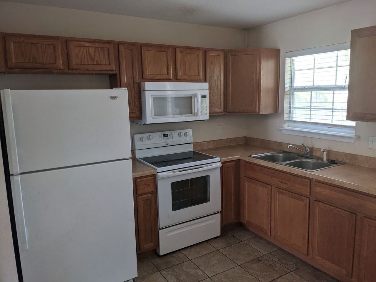 1311 S 55th St - Photo 4 of 13