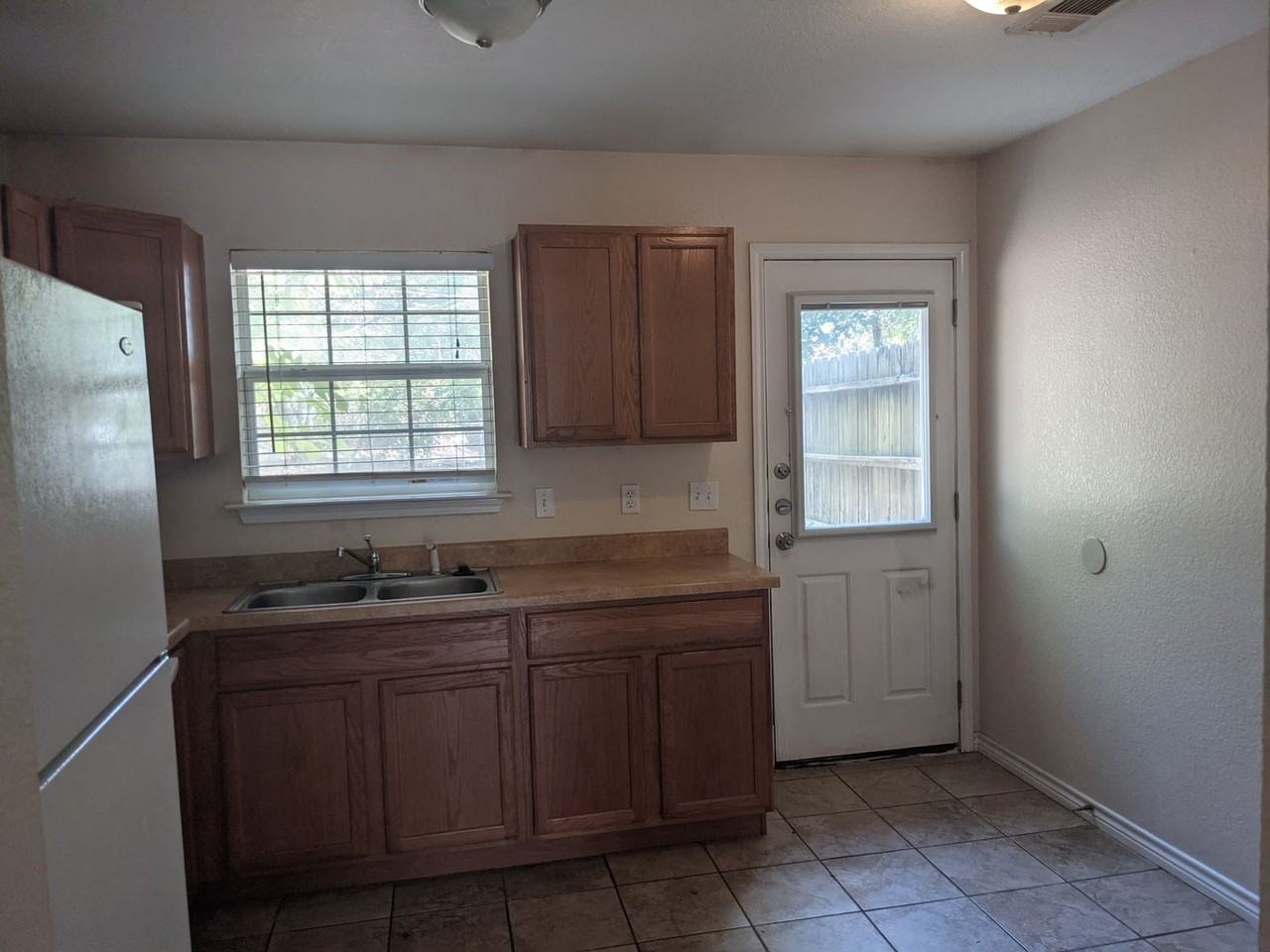 1311 S 55th St - Photo 6 of 13