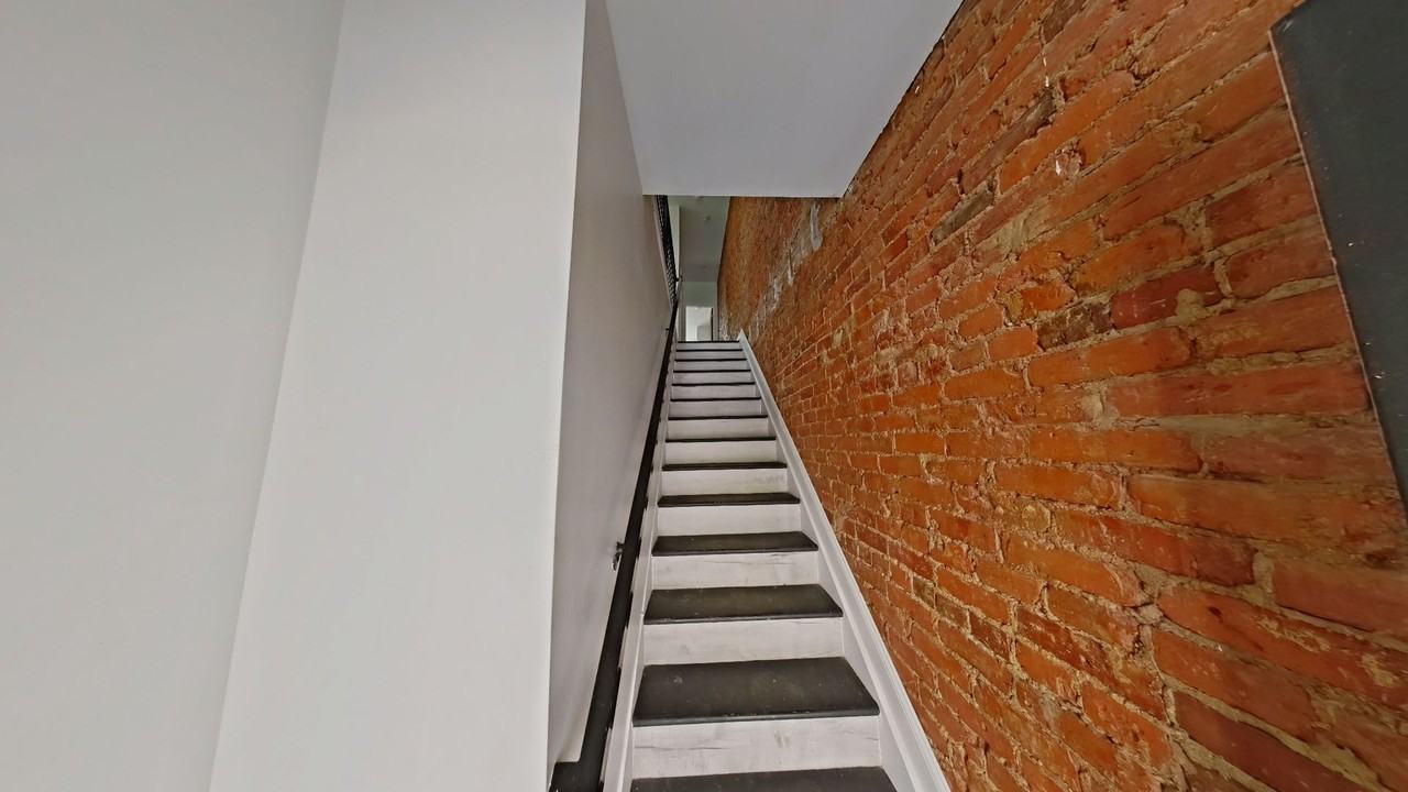 3510 N Mascher St - Photo 2 of 8