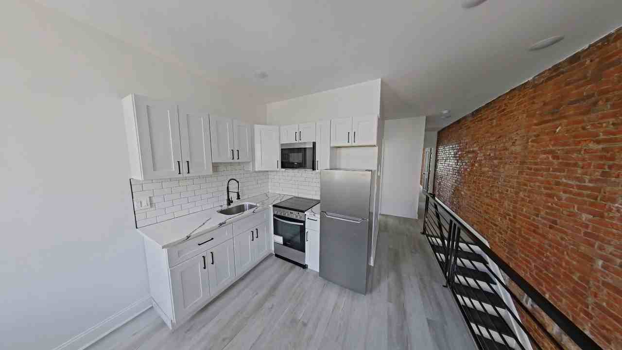 3510 N Mascher St - Photo 5 of 8