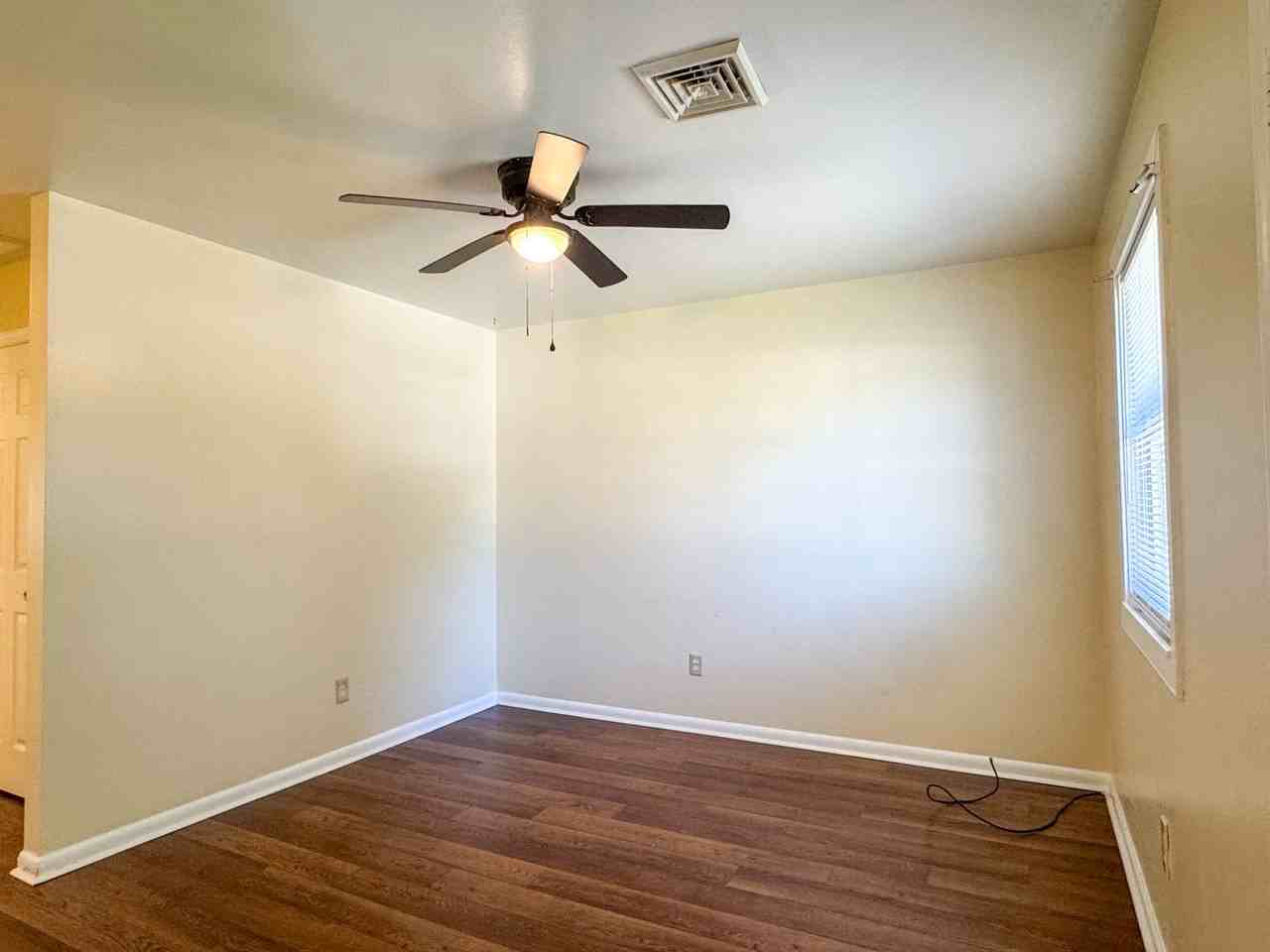 708 Crestline Blvd - Photo 4 of 20