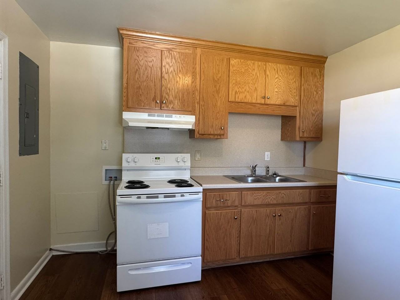 708 Crestline Blvd - Photo 7 of 20