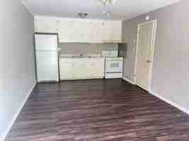 featured image of 1880 Green Dr Nw