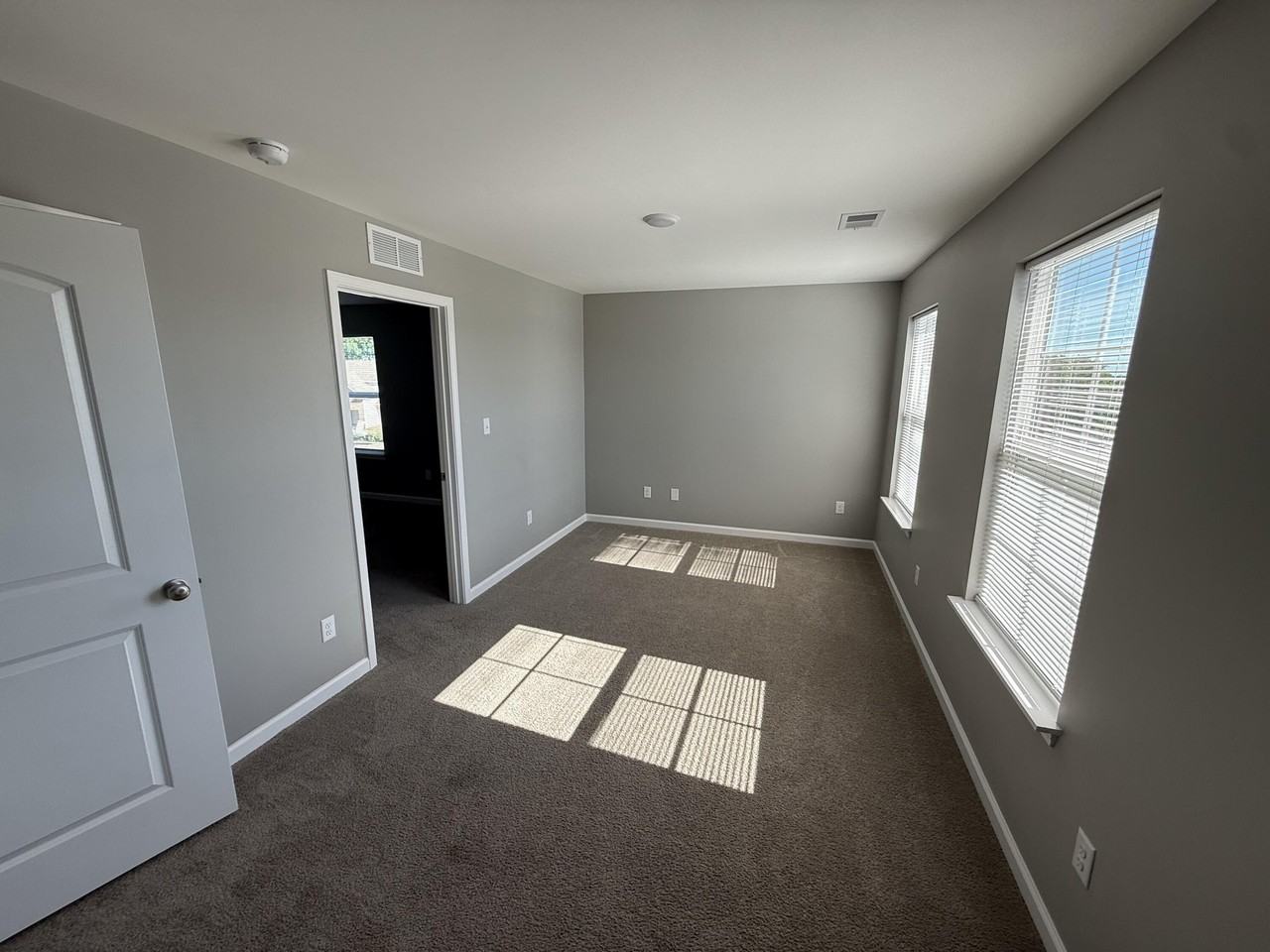 8176 Driftwood Loop - Photo 2 of 20