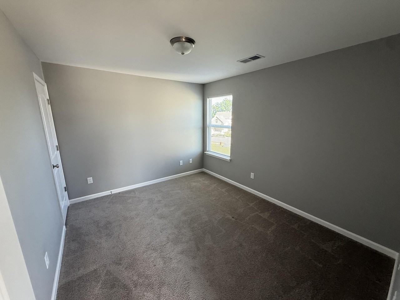 8176 Driftwood Loop - Photo 4 of 20