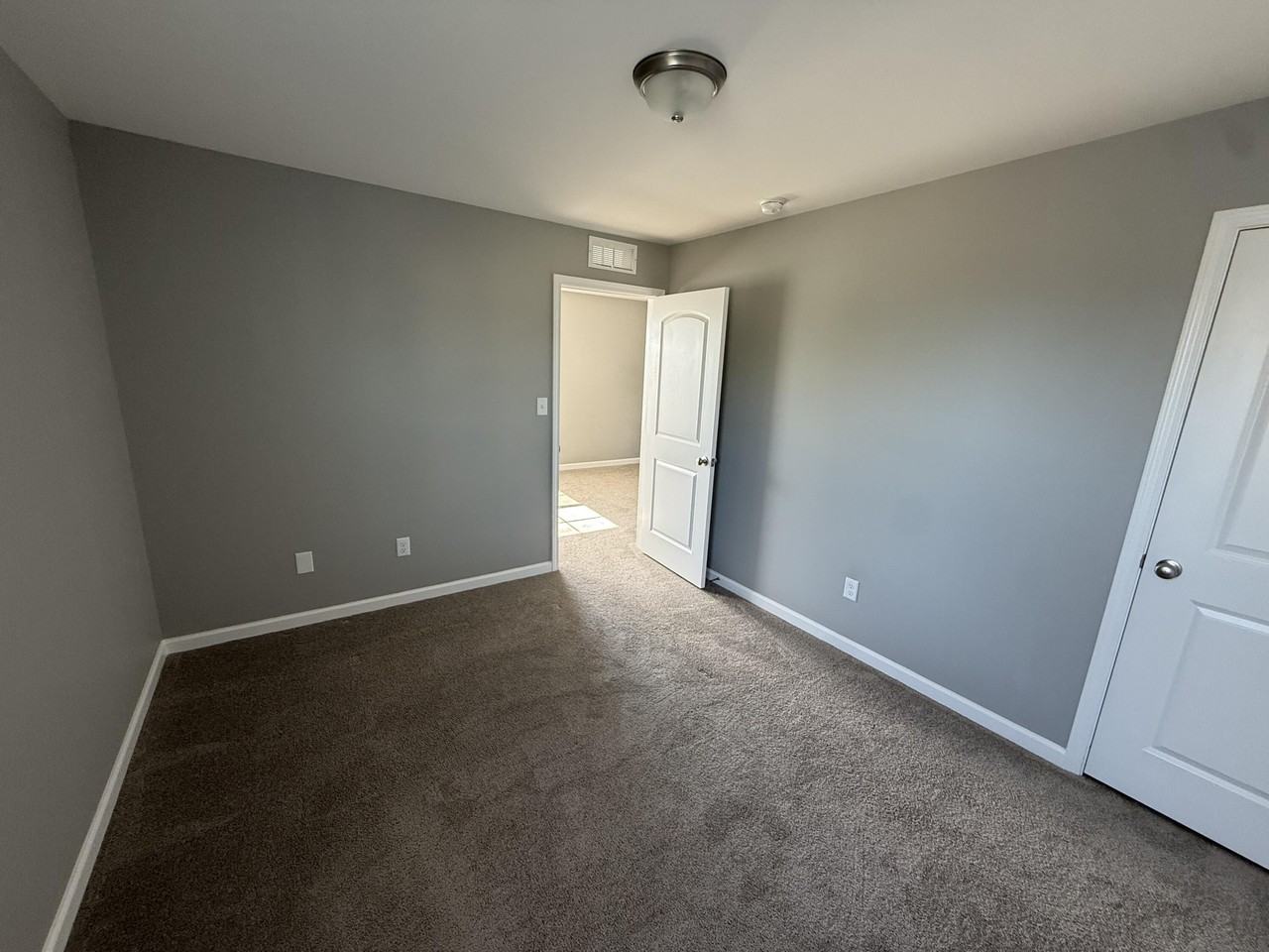 8176 Driftwood Loop - Photo 5 of 20