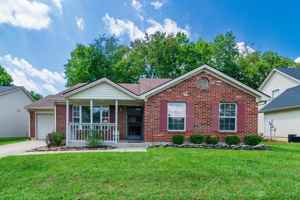 featured image of 2240 Kenwood Dr