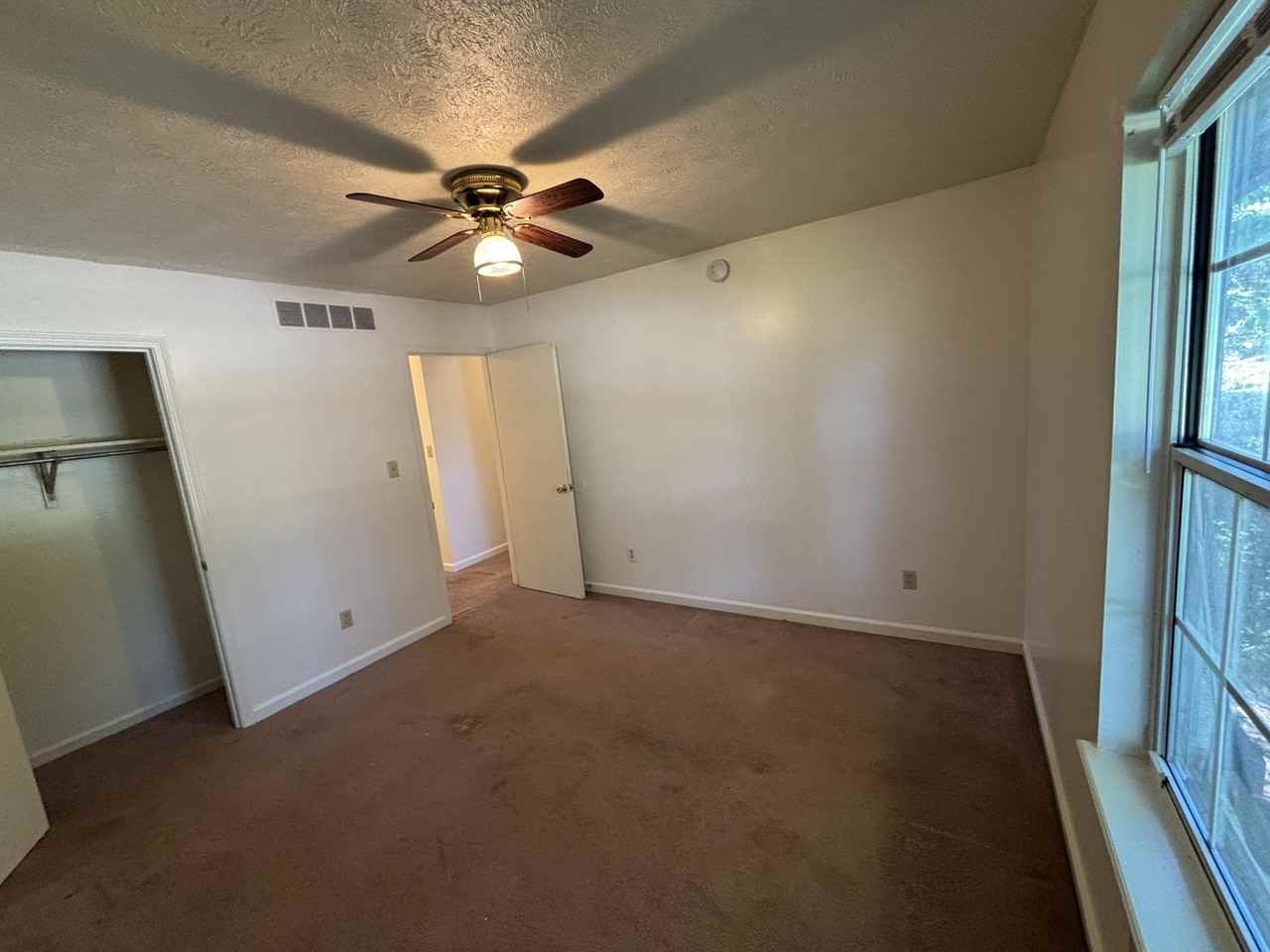 392 Pasadena Dr - Photo 6 of 12