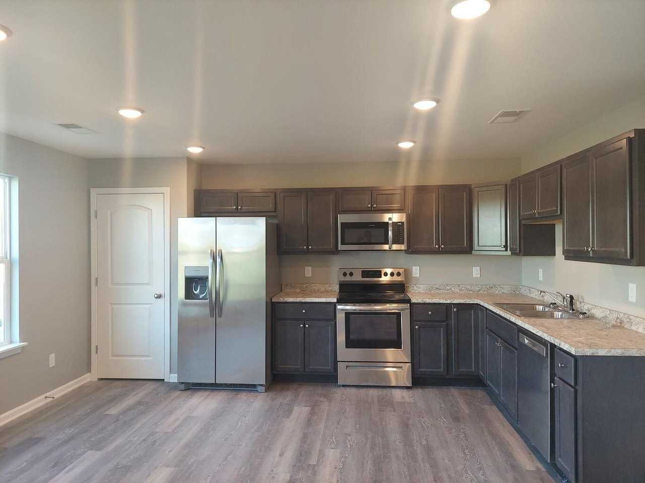 171 Landry Ln - Photo 6 of 17