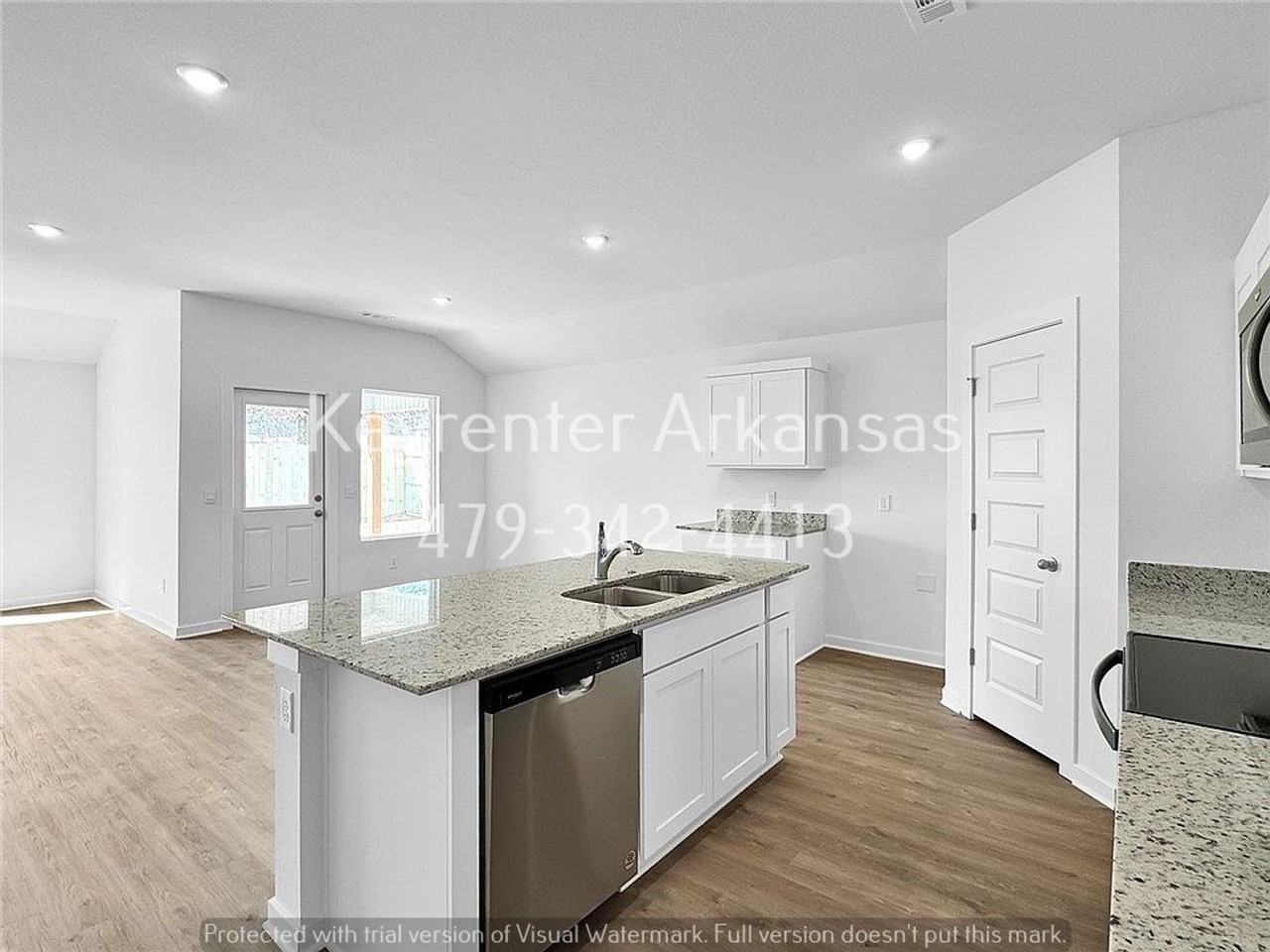 541 Shepherd St - Photo 4 of 19
