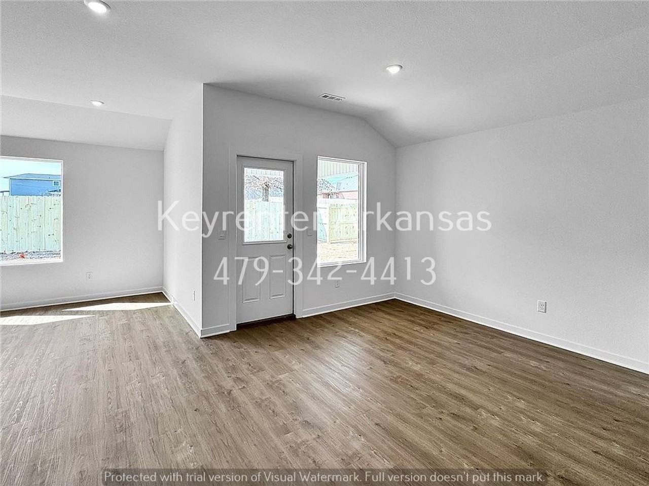 541 Shepherd St - Photo 5 of 19