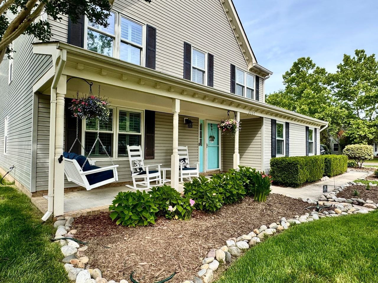 2337 Esplanade Dr - Photo 4 of 49