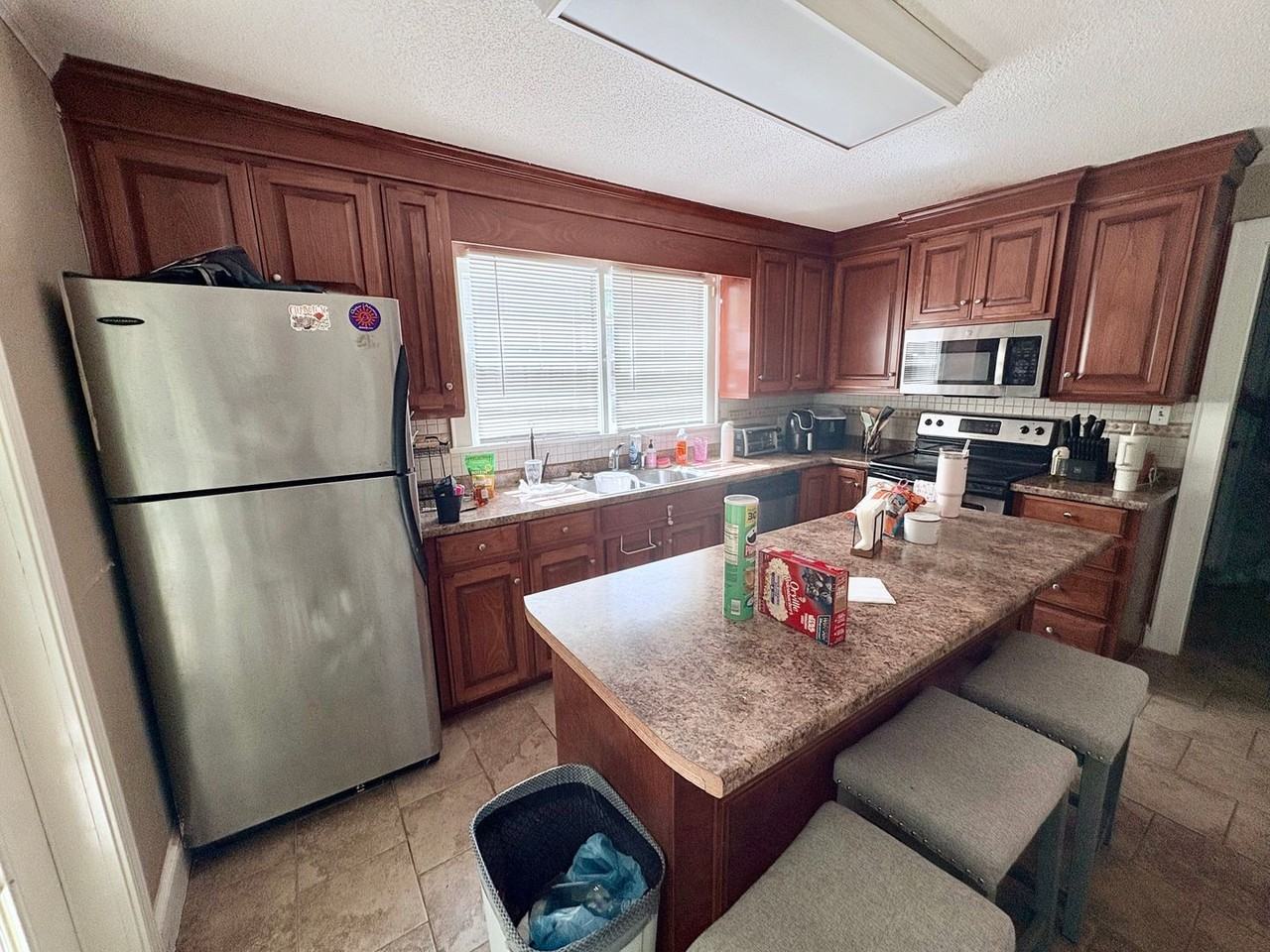 266 Riggs Dr - Photo 7 of 23