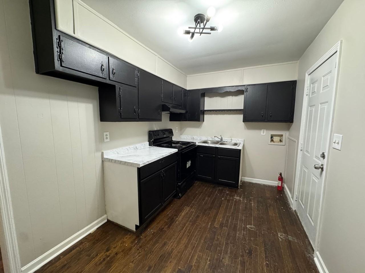 6243 6243 6245 Vera Lane - Photo 4 of 10