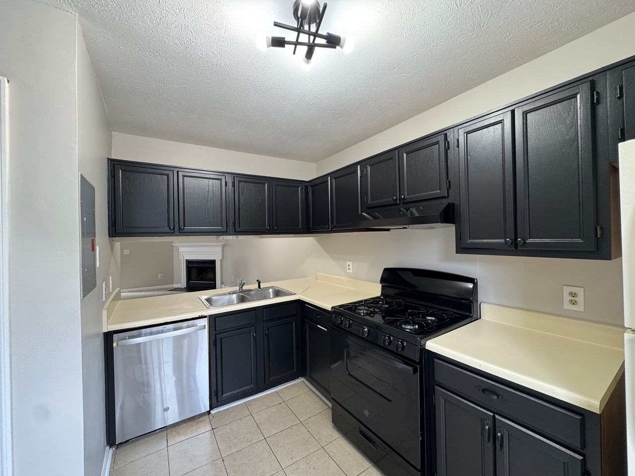 3508 Ashley Station Dr Sw - Photo 5 of 13