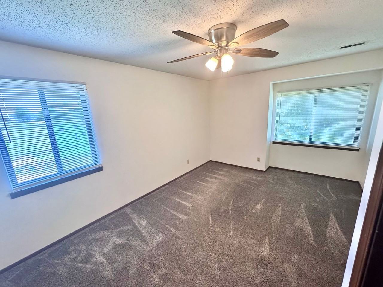 2539 Clayton Blvd - Photo 5 of 11