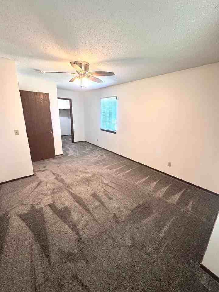 2539 Clayton Blvd - Photo 6 of 11