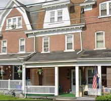 featured image of 917 Center St