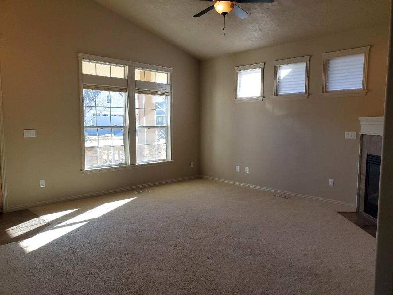 4289 S Lipori Ave - Photo 3 of 26