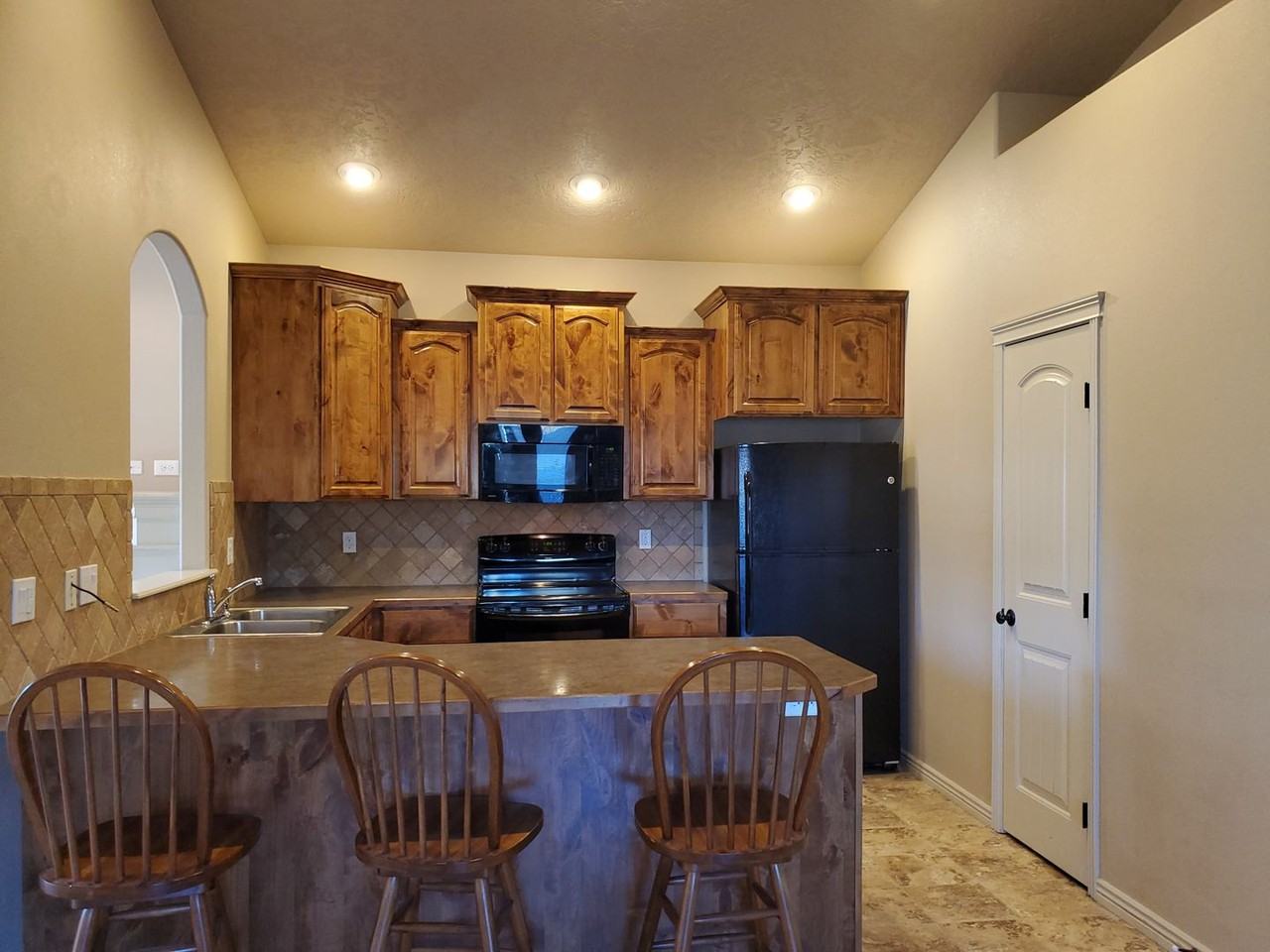 4289 S Lipori Ave - Photo 5 of 26