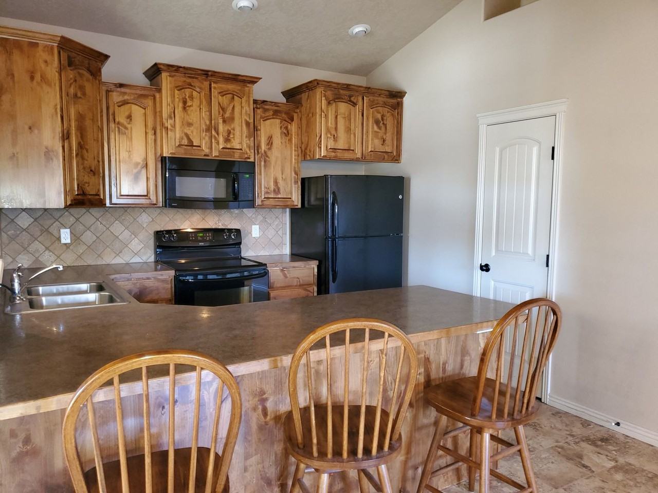 4289 S Lipori Ave - Photo 6 of 26