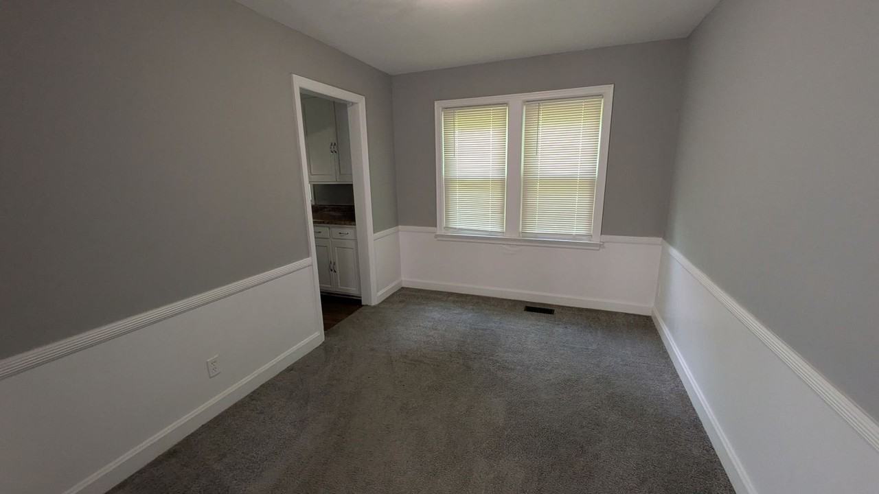 3213 S Ash Ave - Photo 5 of 8