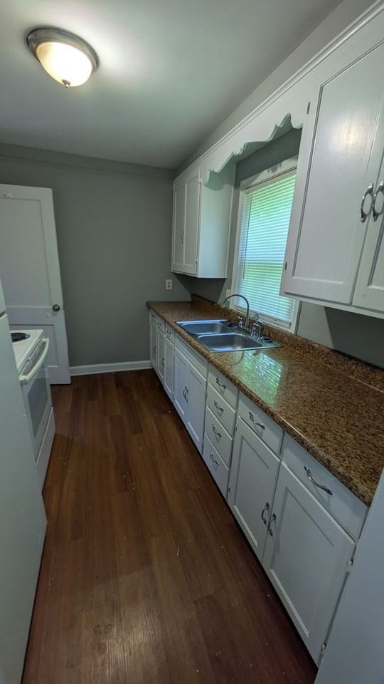 3213 S Ash Ave - Photo 6 of 8