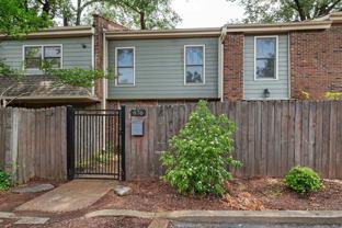 676 Hotchkiss Ln #B - Photo 1 of 1