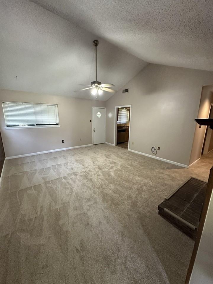 7032 Pam Dr - Photo 2 of 11