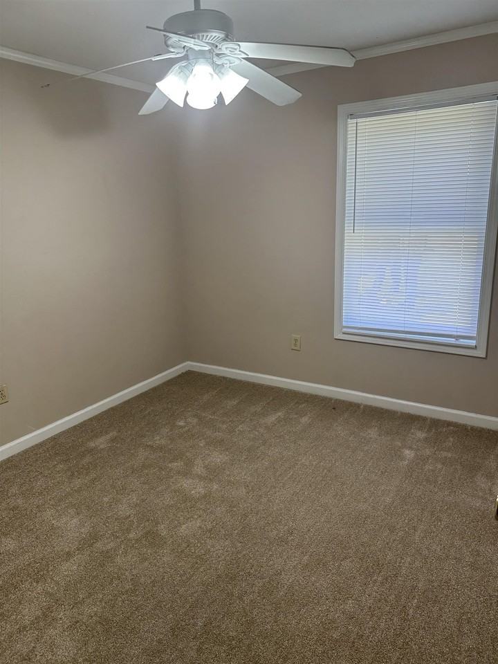 7032 Pam Dr - Photo 6 of 11