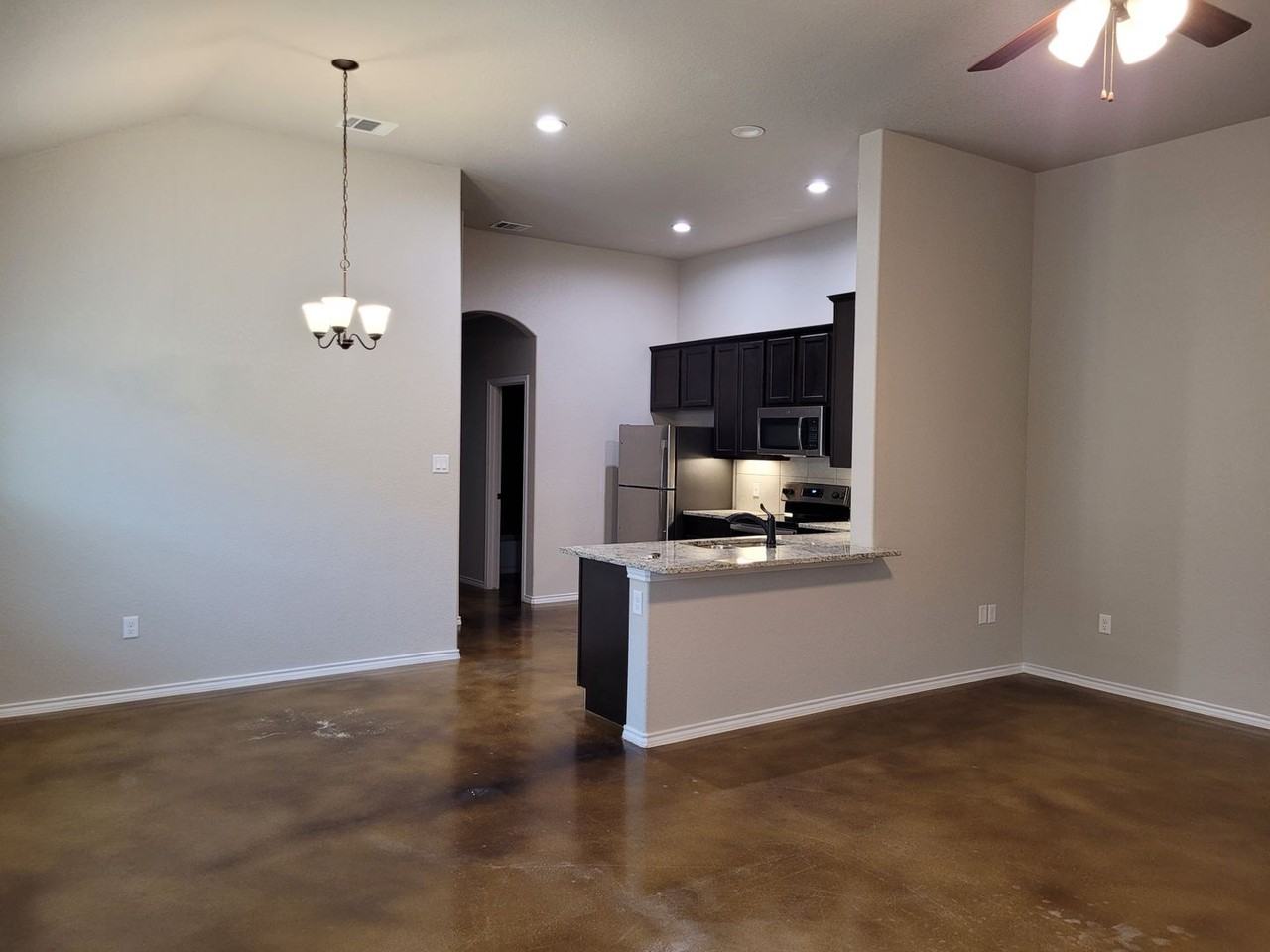 1143 Stanley Way - Photo 3 of 13