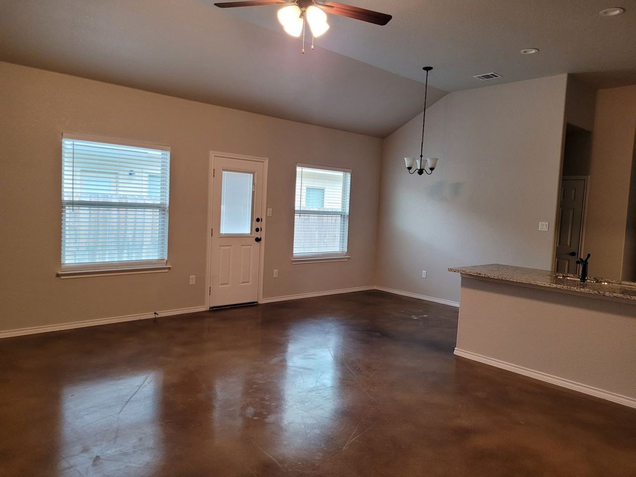 1143 Stanley Way - Photo 4 of 13