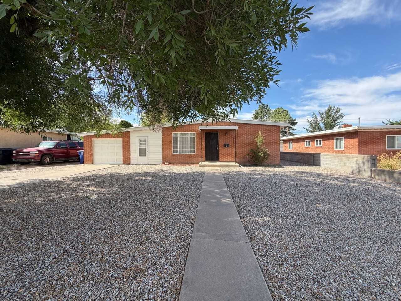 4712 Palo Duro Ave Ne - Photo 2 of 39