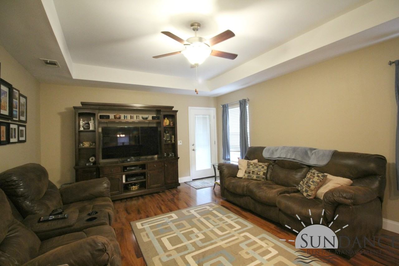 1719 Pine Ave - Photo 6 of 14