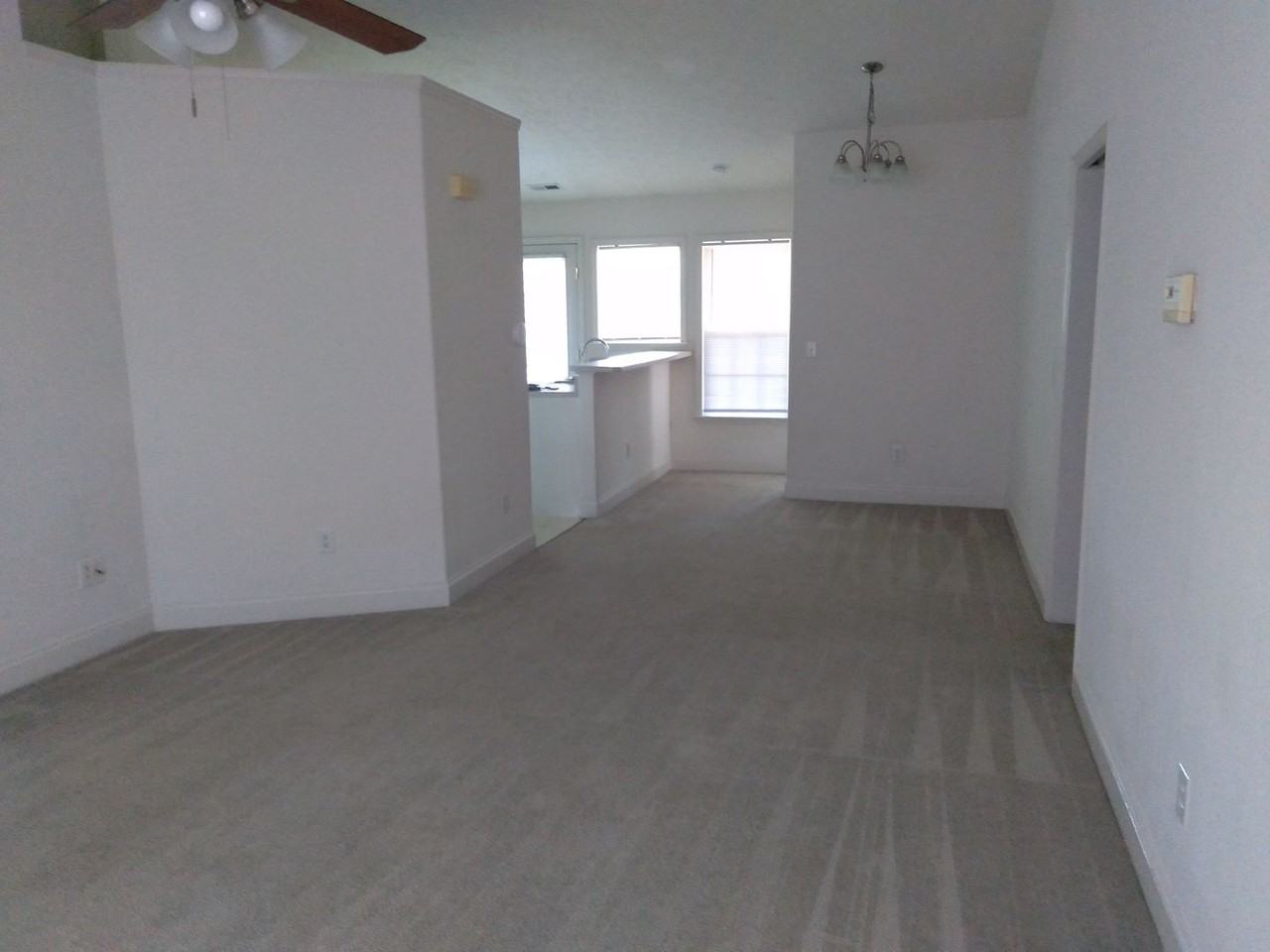 139 John Ct - Photo 2 of 16