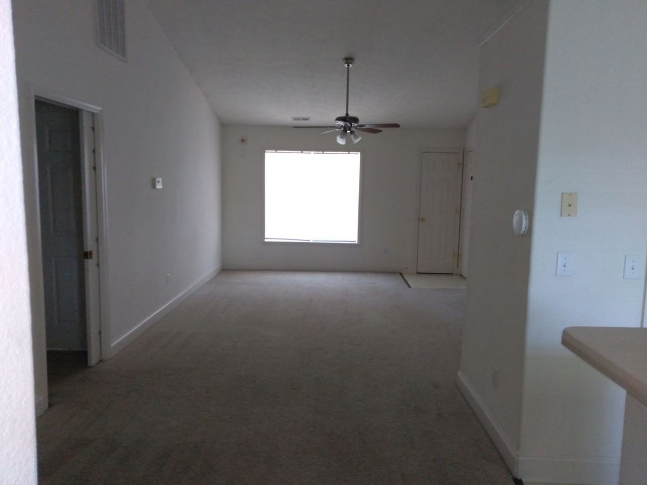 139 John Ct - Photo 3 of 16