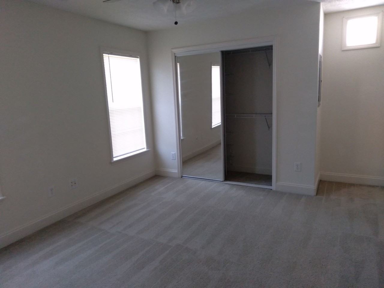 139 John Ct - Photo 6 of 16