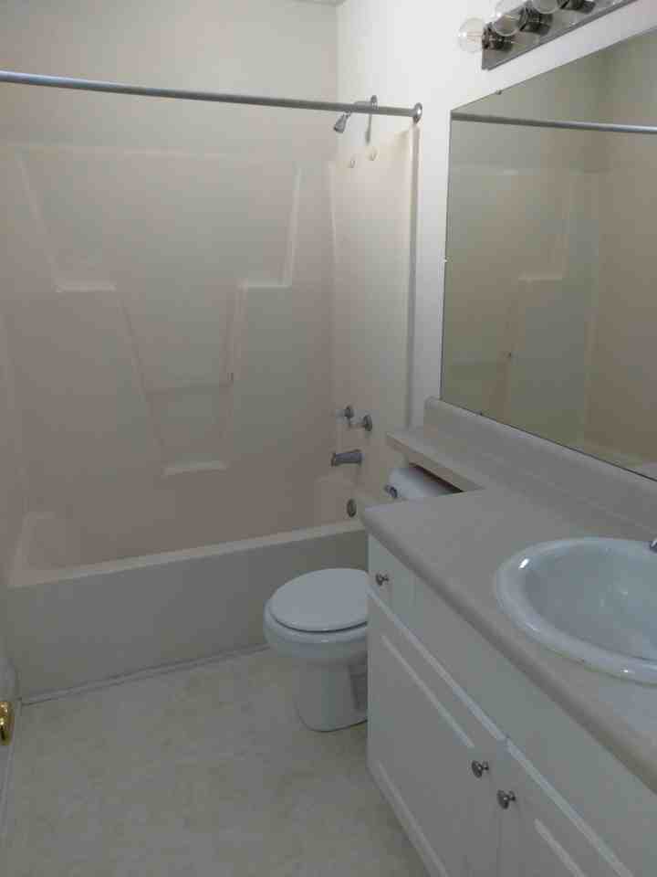 139 John Ct - Photo 7 of 16