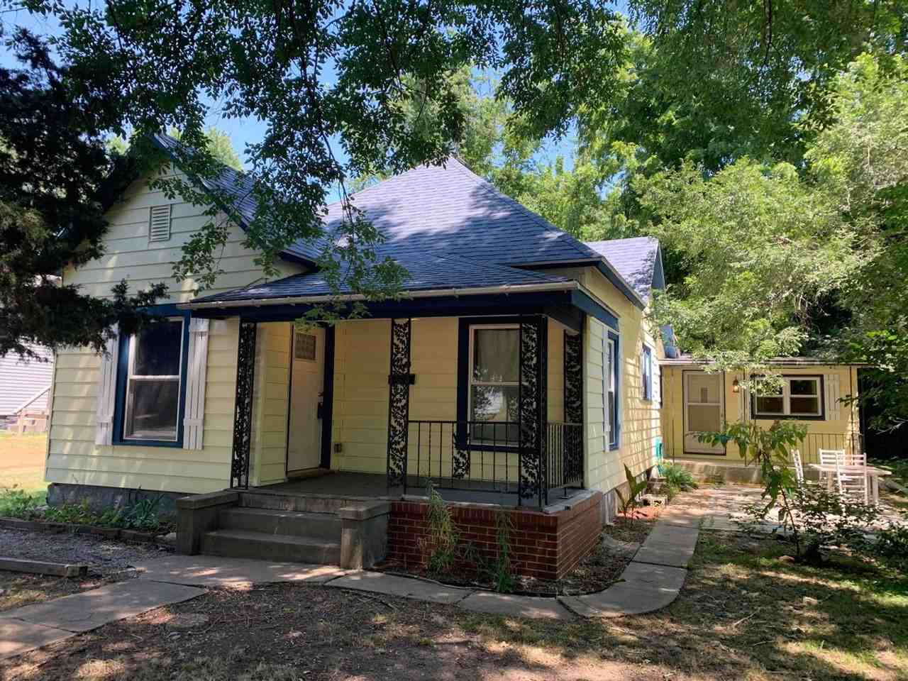 1444 N Sherman Ave - Photo 3 of 26