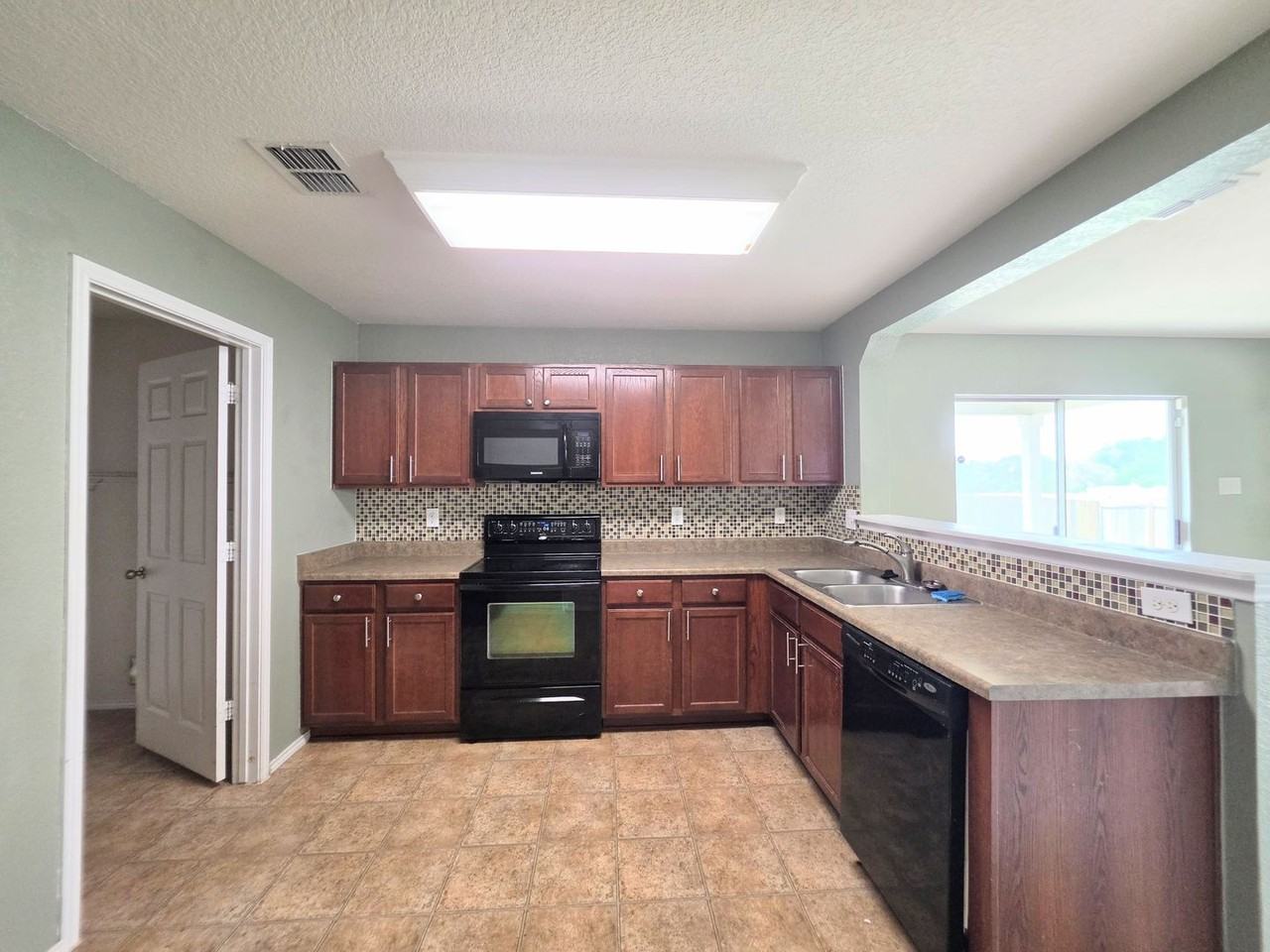 13014 Della Strada - Photo 5 of 26