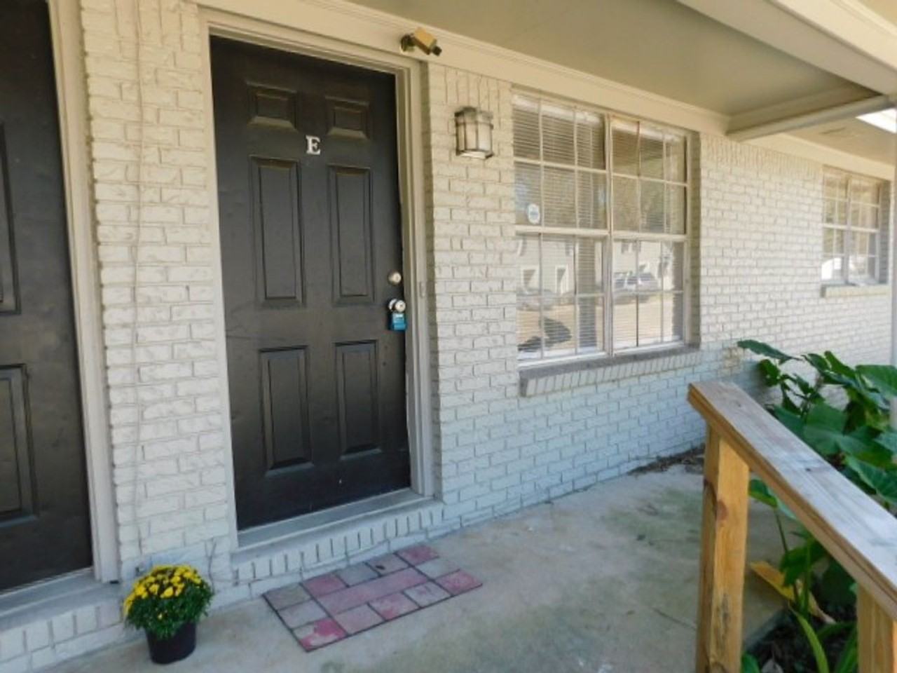 5820 Sanders Ave #E - Photo 2 of 15