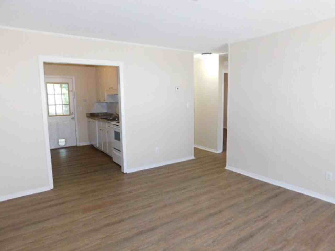 5820 Sanders Ave #E - Photo 4 of 15