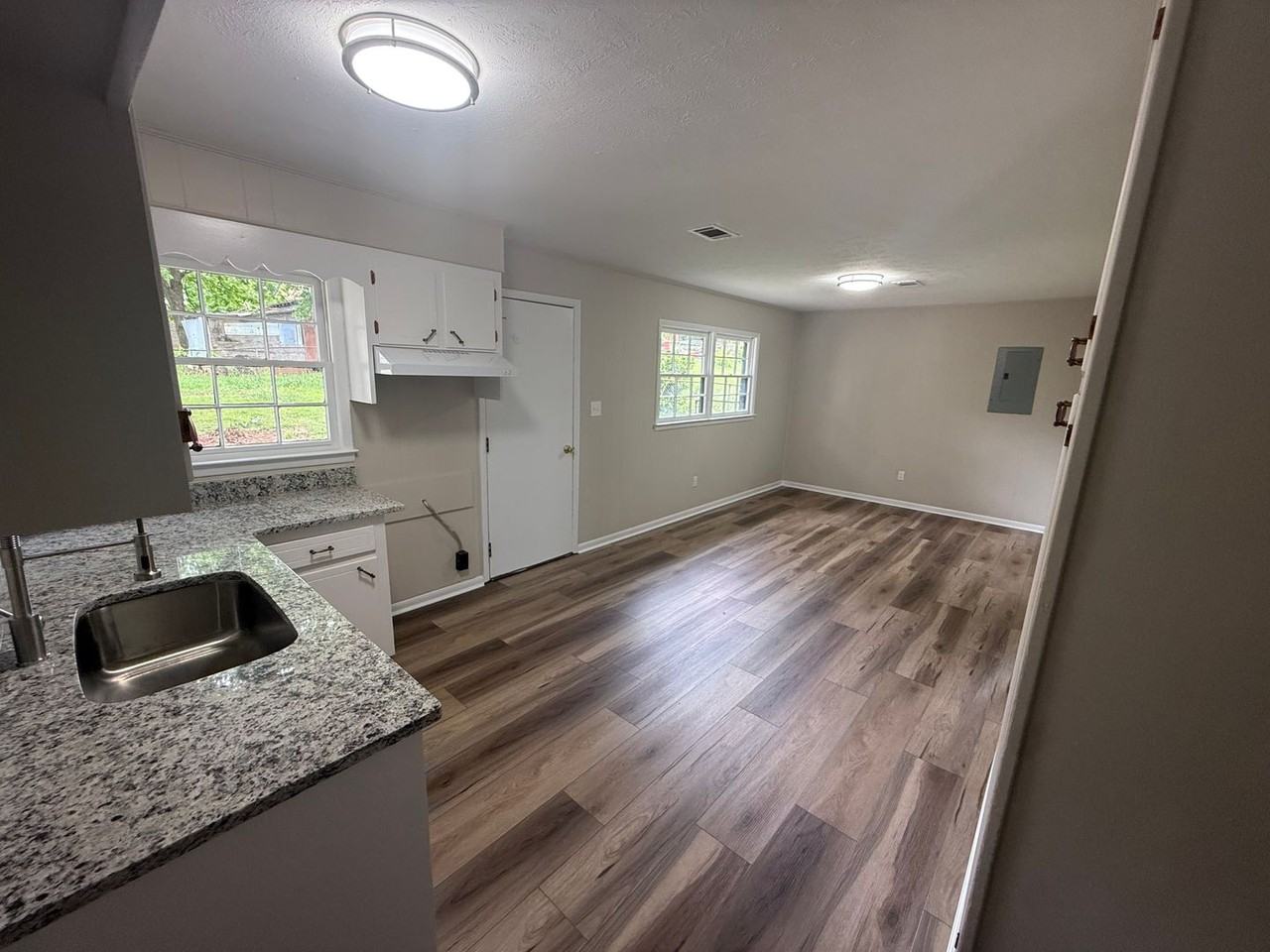 1217 Frederick Rd - Photo 5 of 12