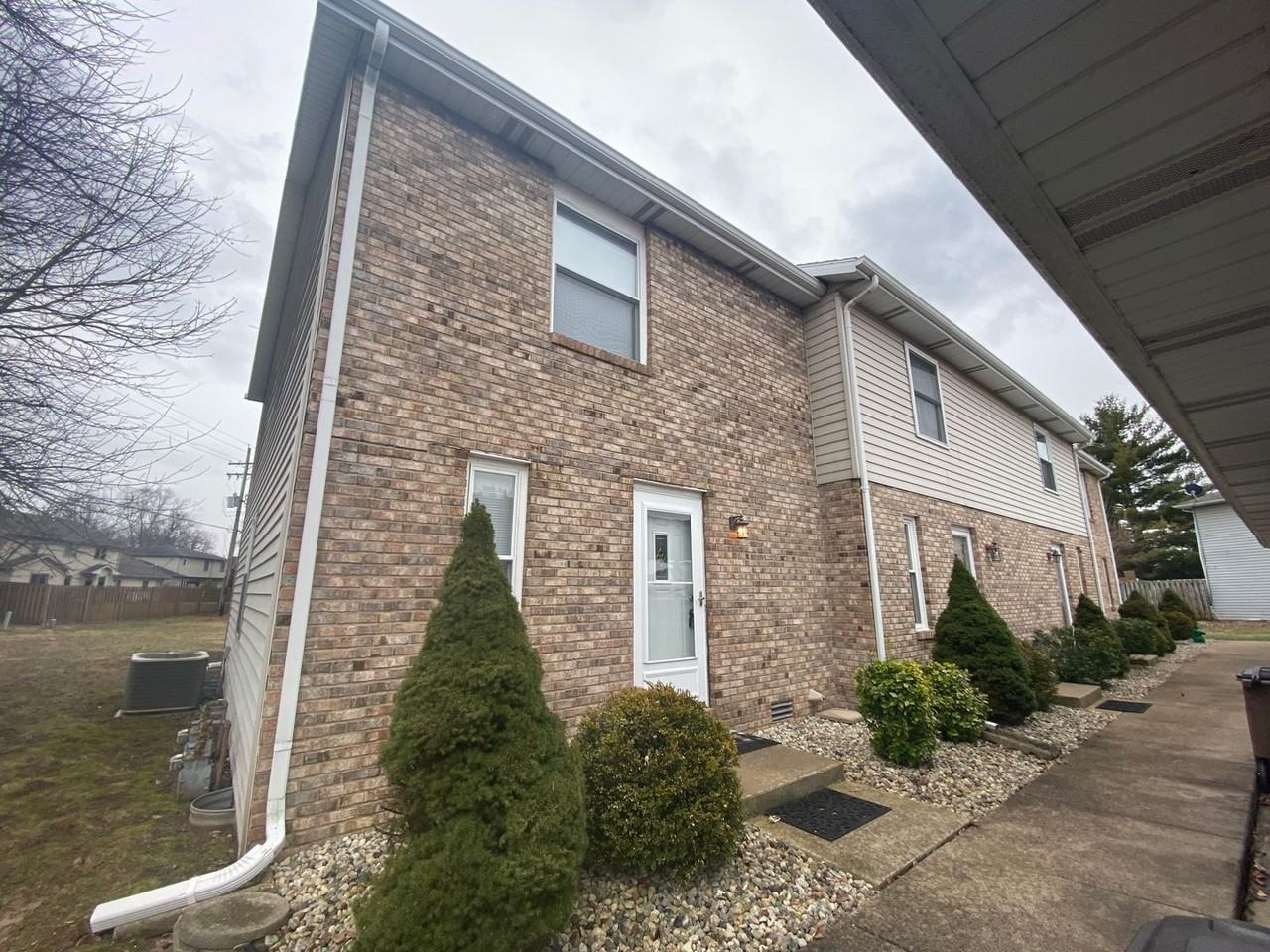 1947 Bonnie Ct - Photo 4 of 15
